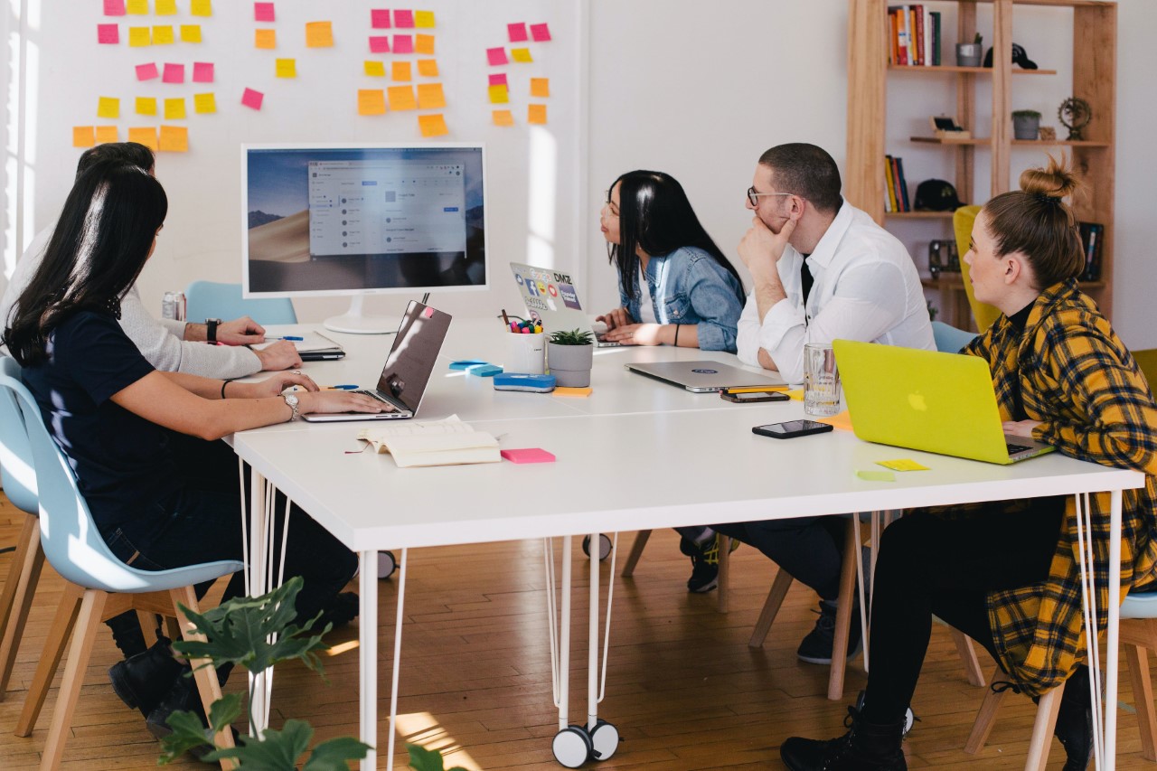 Enhance and establish Organization's brand with high-quality corporate podcasts.